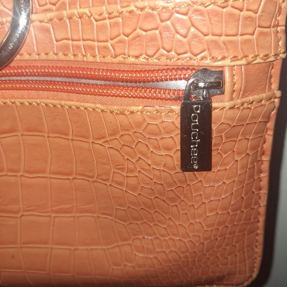 Chic Croc-Embossed Tan Crossbody Poochee Bag** - Picture 3 of 12